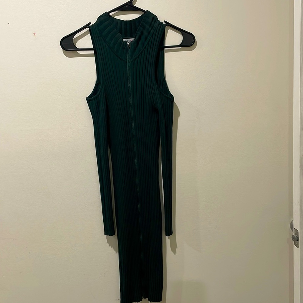 Hunter green sweater dress from fashion nova size M used I wore it once